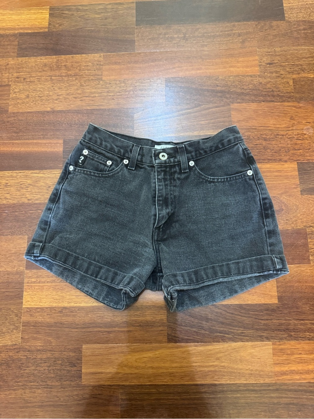 Vintage Black Guess Women's Denim Shorts - Classic High-Rise Style